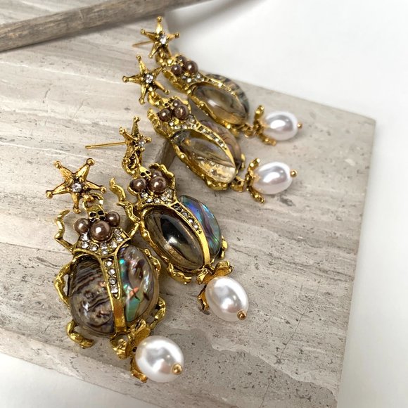 NEW~ Anthropologie Abalone Shell & Pearl Bug Earrings - Picture 4 of 9